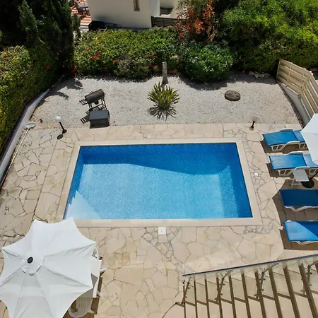 Villa Paradise Sunrise 10 *