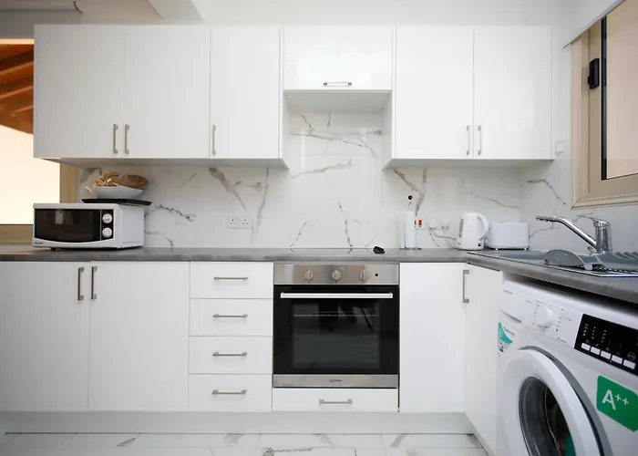 Villa Paradise Sunrise 10 *