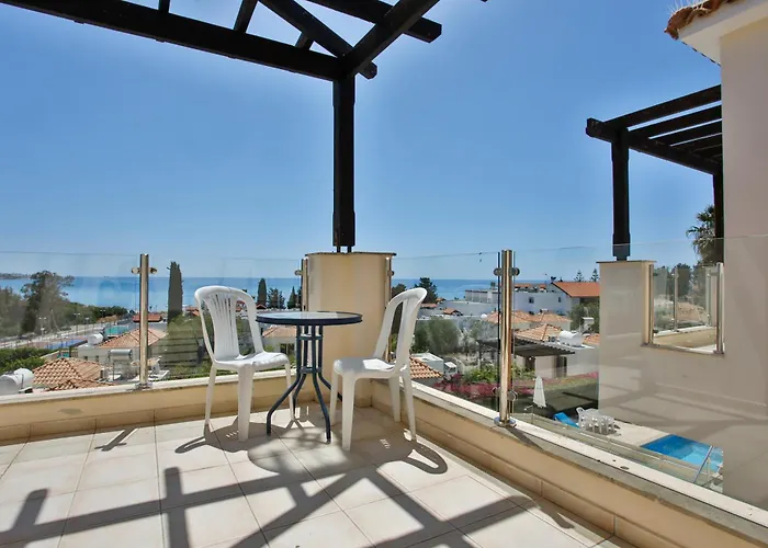 Villa Paradise Sunrise 10 *